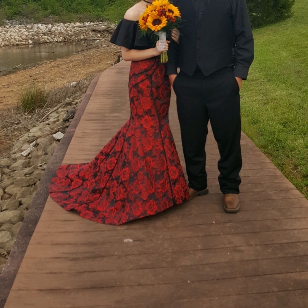 David's Bridal 2 piece size 2 formal gown
